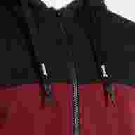 CHAQUETA CON CAPUCHA URBAN STREET VINO - CHAQUETA CON CAPUCHA URBAN STREET VINO