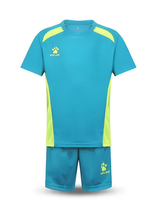 Детская футбольная форма KELME Short Sleeve Football Kid Set Light Blue