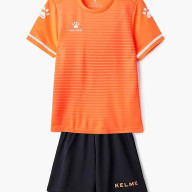 Детская футбольная форма KELME Short Sleeve Football Uniform (Orange/Black) - Детская футбольная форма KELME Short Sleeve Football Uniform (Orange/Black)