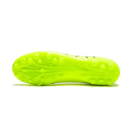 Бутсы KELME Men's Soccer Cleats (MG) White/Green - Бутсы KELME Men's Soccer Cleats (MG) White/Green