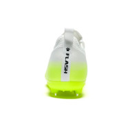 Бутсы KELME Men's Soccer Cleats (MG) White/Green - Бутсы KELME Men's Soccer Cleats (MG) White/Green